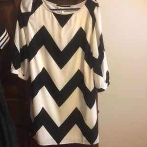 Chevron silky mini dress with 3/4 sleeves